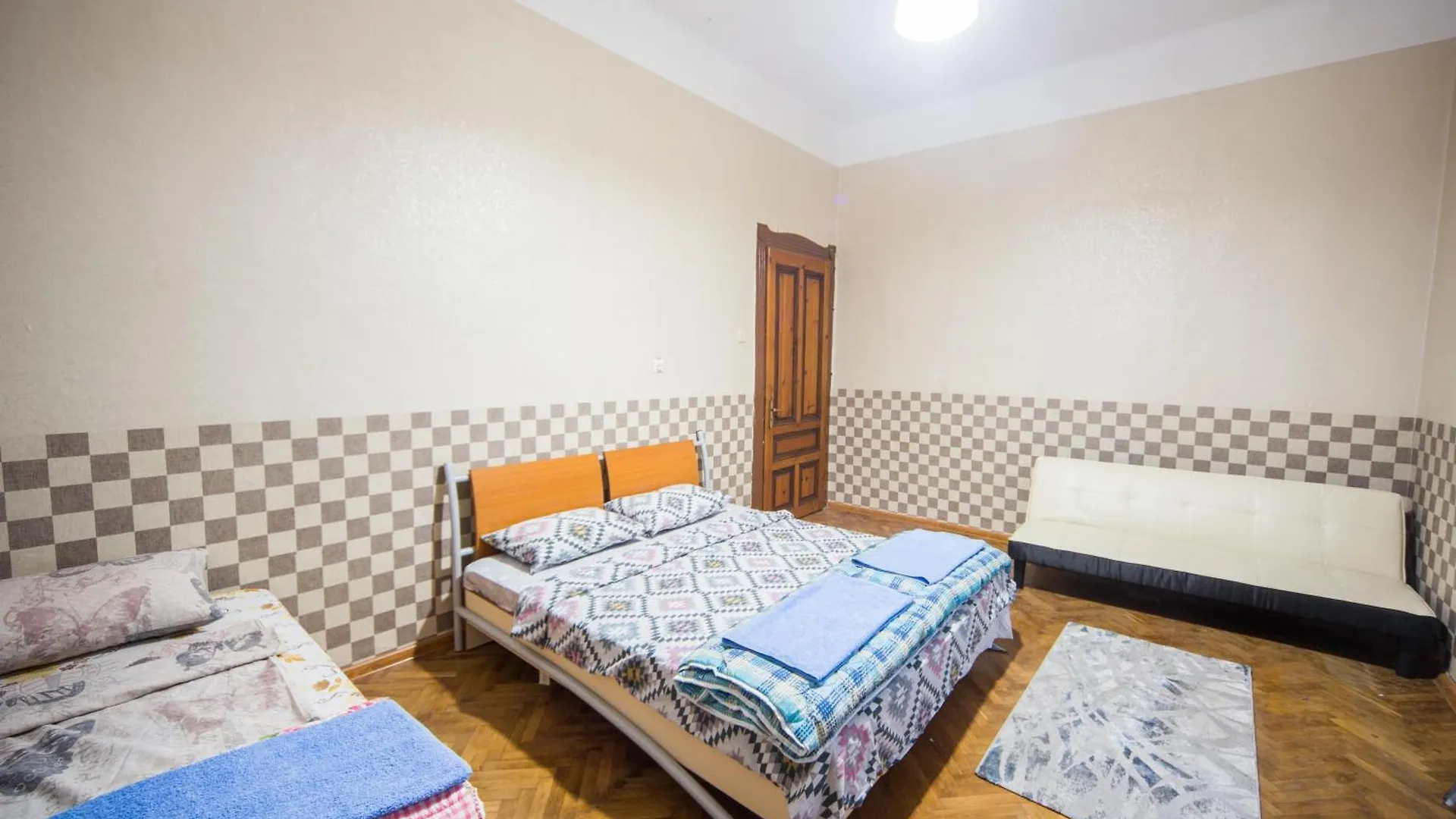 The Square - 2 Bedrooms Retro Flat With Great Location, 1St Fl Burgas Bulgaria